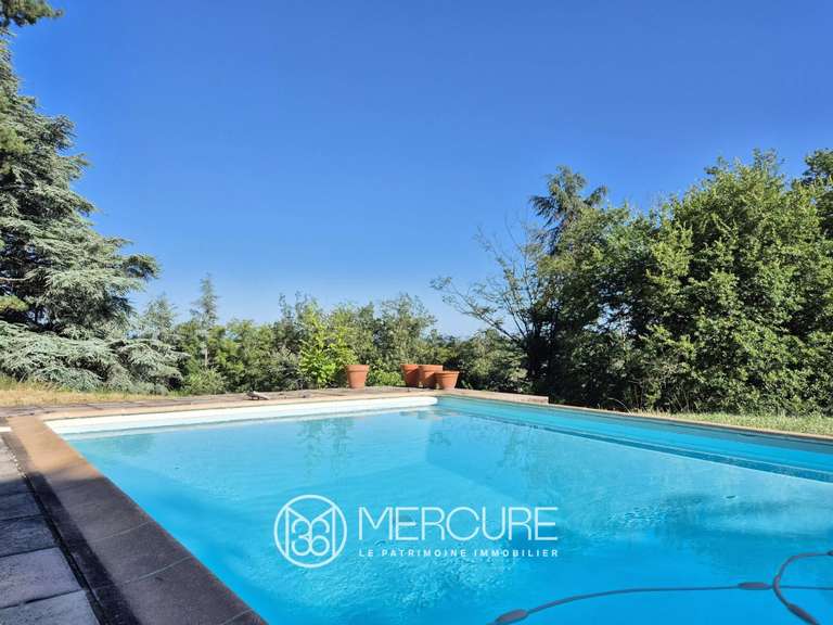 Propriété Orliénas - 8 chambres - 440m²