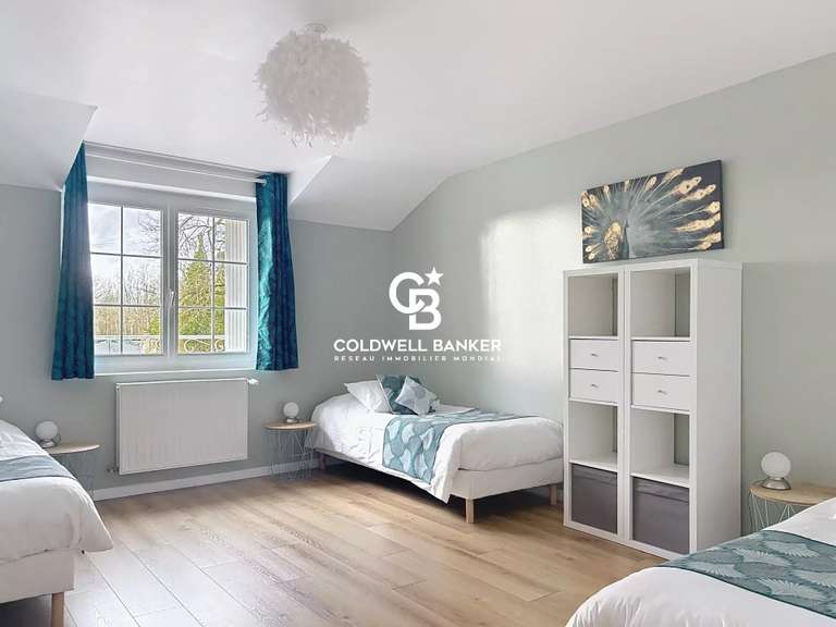 Maison Orly-sur-Morin - 14 chambres - 910m²