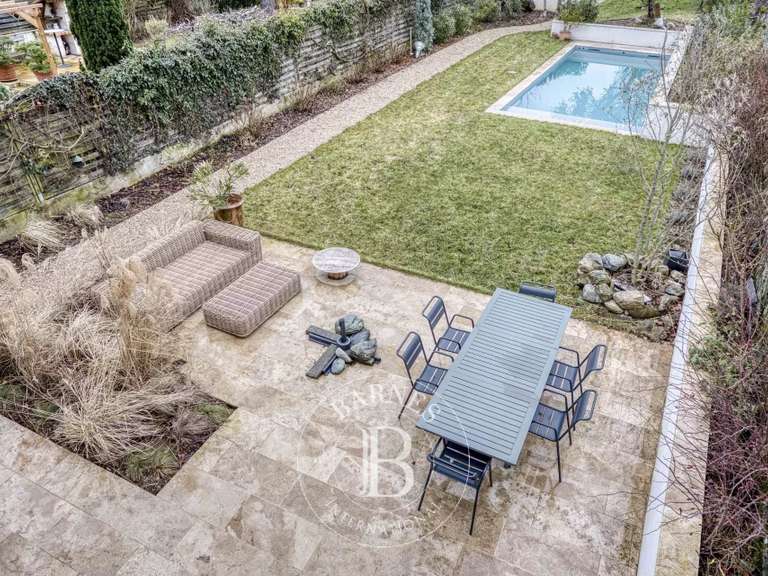 Maison Ornex - 4 chambres - 322m²