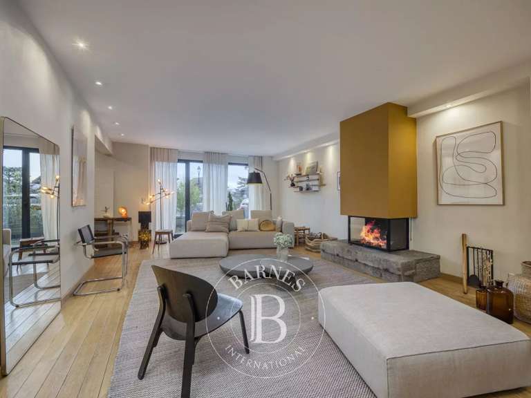 Maison Ornex - 4 chambres - 322m²