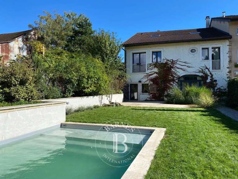 Maison Ornex - 4 chambres - 322m²