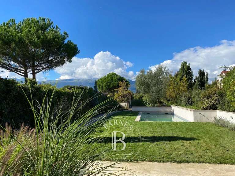 Maison Ornex - 4 chambres - 322m²