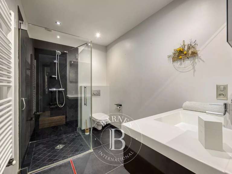 Maison Ornex - 4 chambres - 322m²