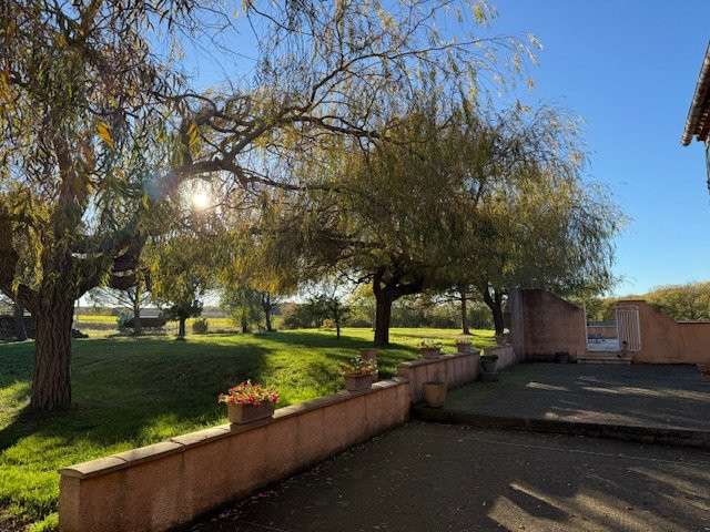 Unusual property Orsans - 9 bedrooms - 342m²