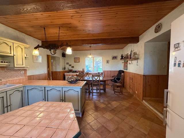 Unusual property Orsans - 9 bedrooms - 342m²