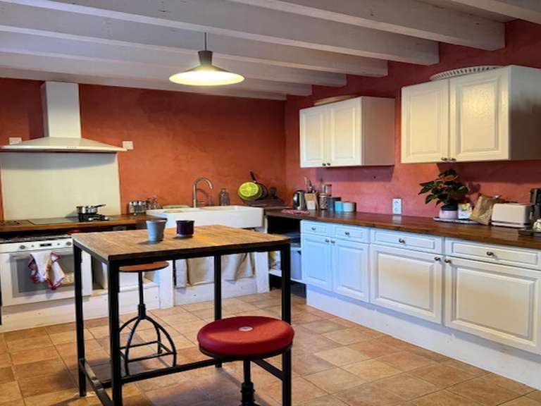 Propriété Orsans - 9 chambres - 342m²