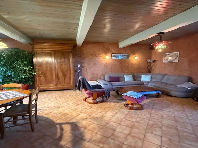 Propriété Orsans - 9 chambres - 342m²