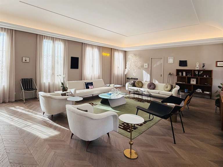 Appartement Orthez - 5 chambres - 510m²