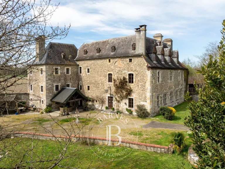 Château Orthez - 10 chambres - 640m²