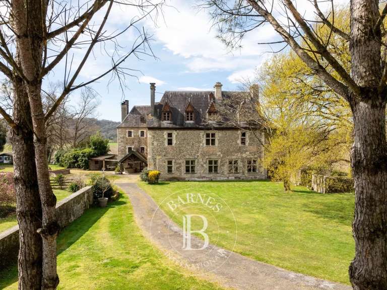 Château Orthez - 10 chambres - 640m²