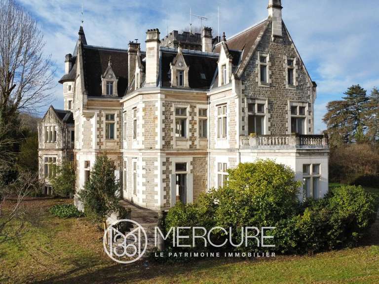 Château Orthez - 15 chambres - 1150m²