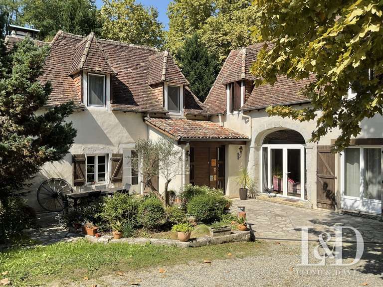 Maison Orthez - 7 chambres - 283m²