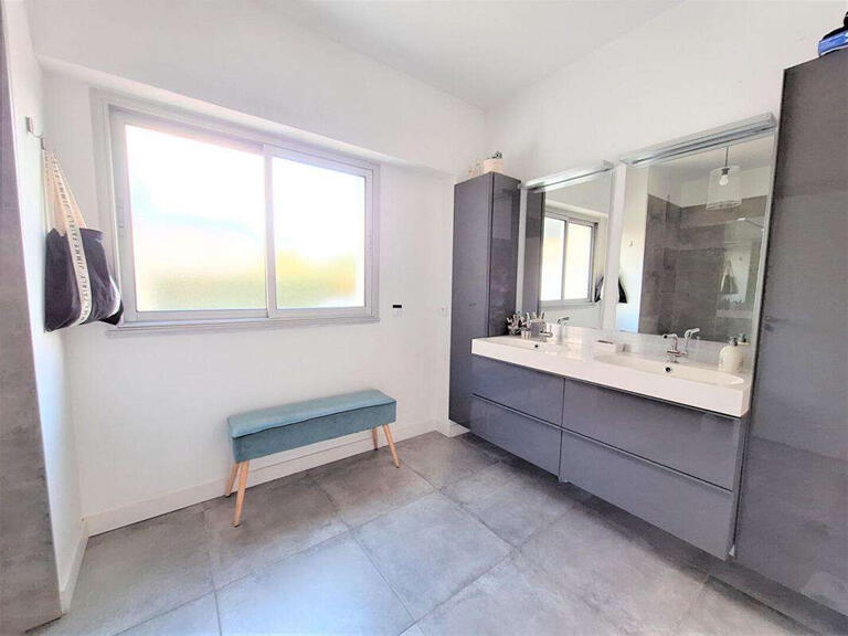 House Orvault - 6 bedrooms