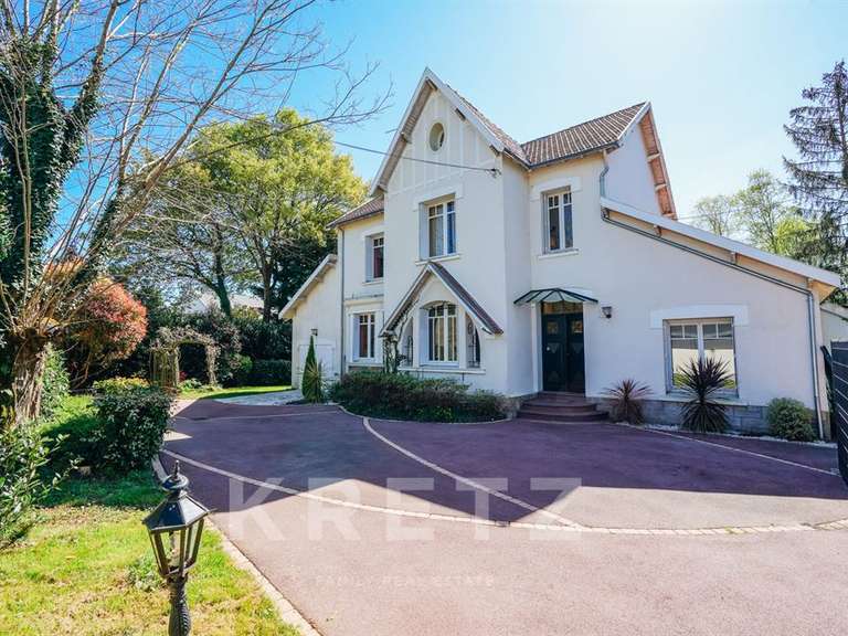 Maison Orvault - 4 chambres - 210m²