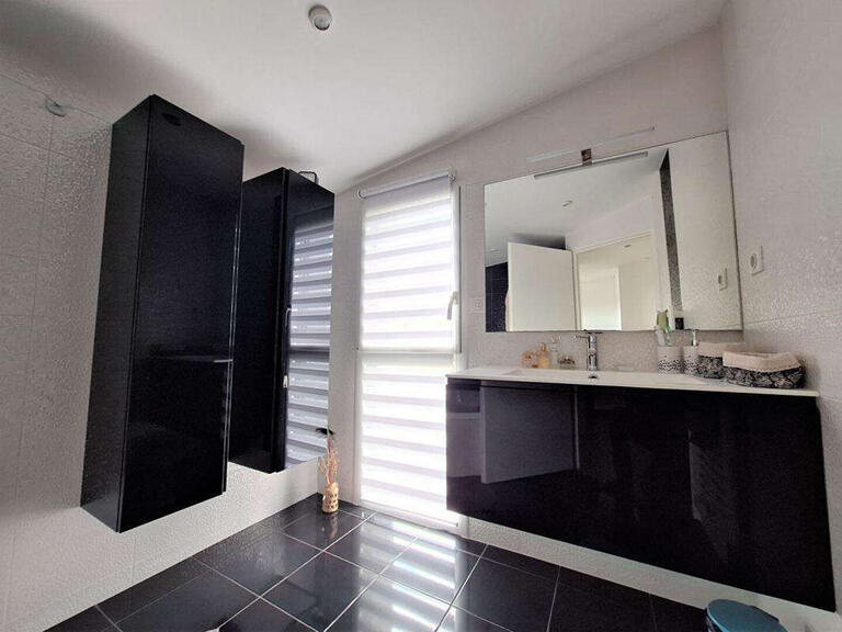 House Orvault - 3 bedrooms