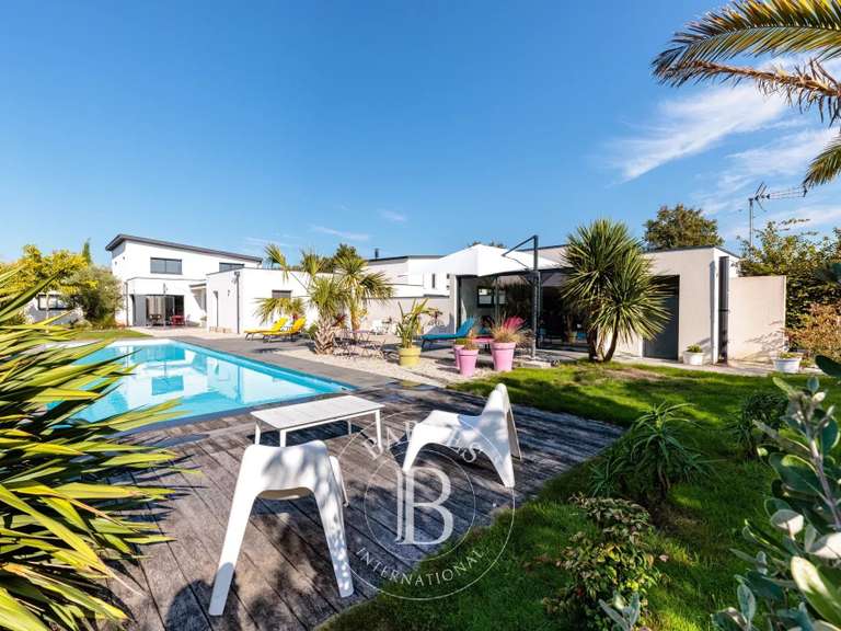 Maison Orvault - 5 chambres - 304m²