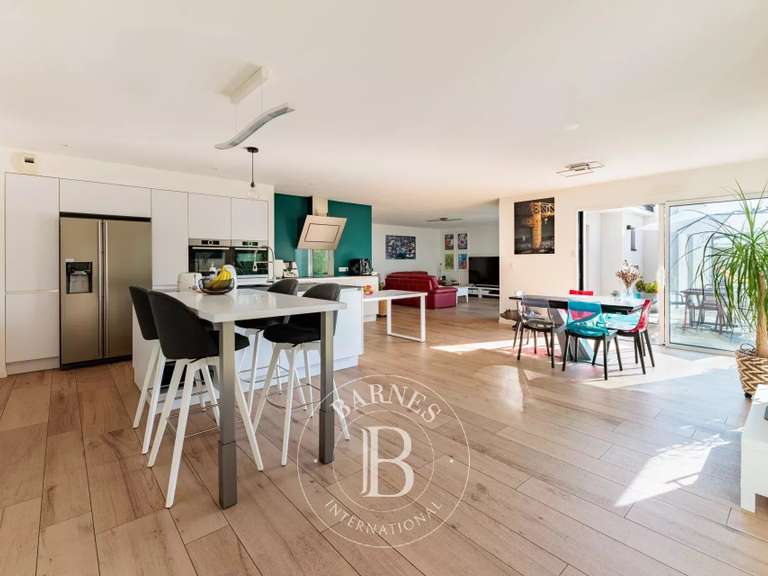 Maison Orvault - 5 chambres - 304m²