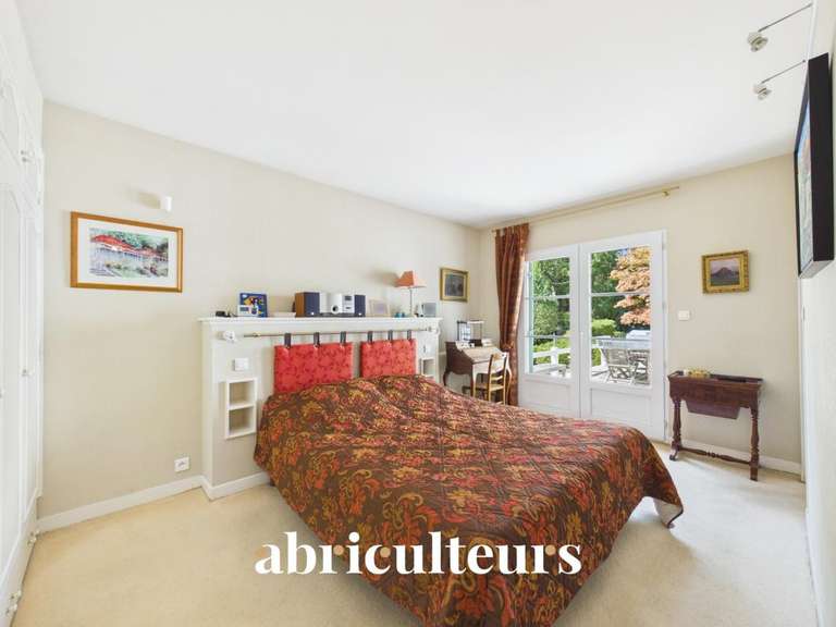 Maison Orvault - 5 chambres - 204m²