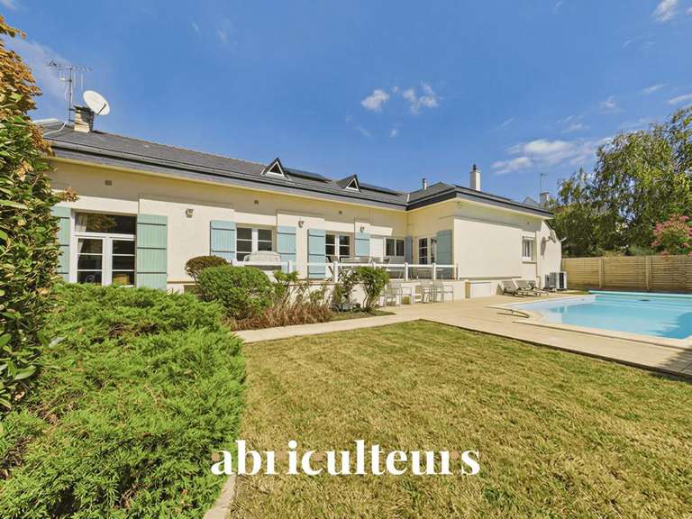 Maison Orvault - 5 chambres - 204m²