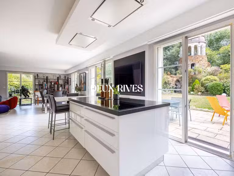 House Orvault - 5 bedrooms