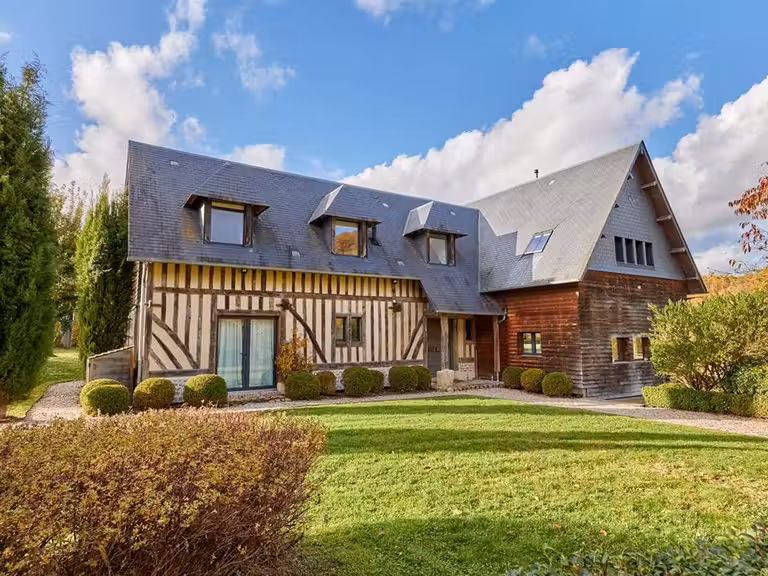 House Ouilly-du-Houley - 4 bedrooms - 265m²