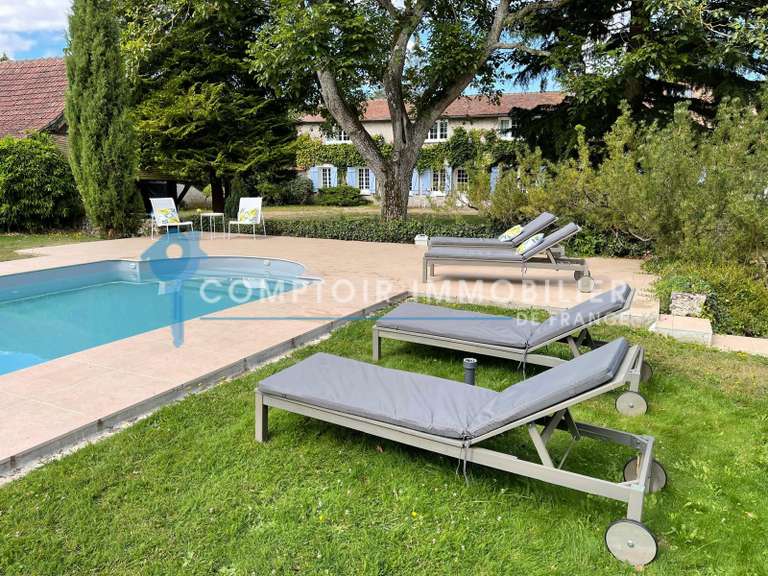Maison Pacy-sur-Eure - 4 chambres - 210m²