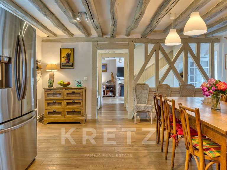 Maison Pacy-sur-Eure - 8 chambres - 271m²