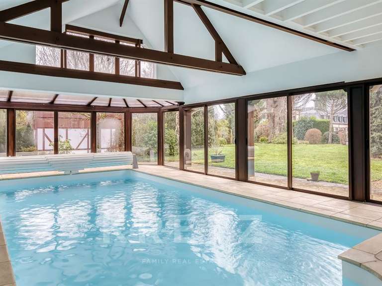 Maison Pacy-sur-Eure - 8 chambres - 306m²