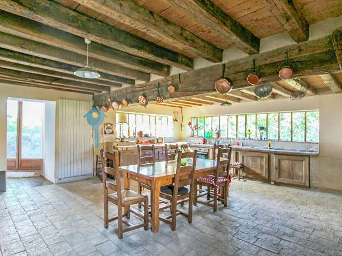 Maison Pacy-sur-Eure - 4 chambres - 390m²