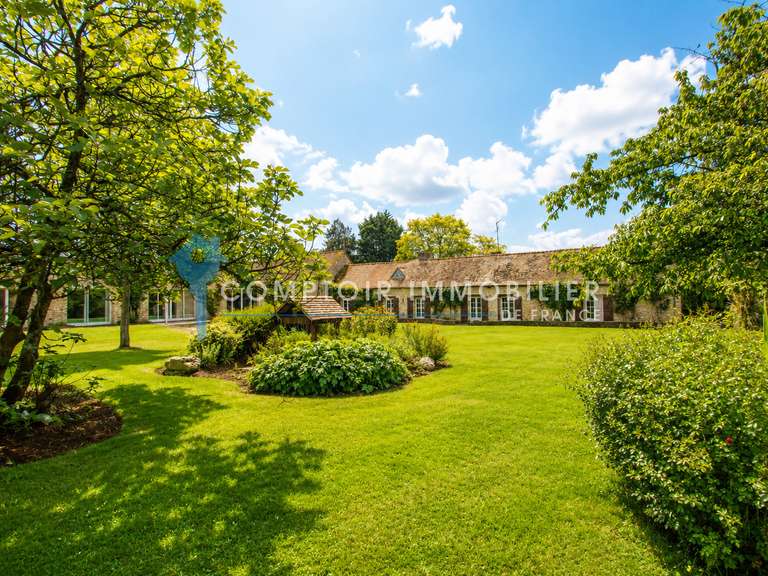 Maison Pacy-sur-Eure - 5 chambres - 330m²