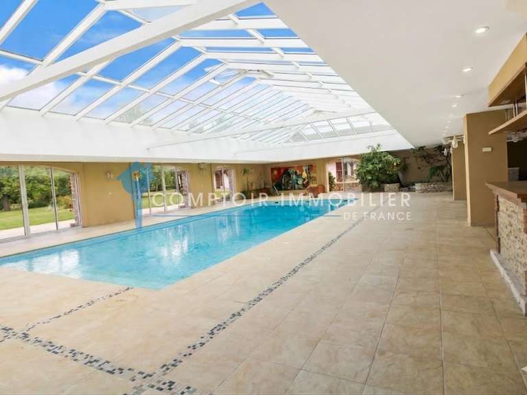 Maison Pacy-sur-Eure - 5 chambres - 330m²