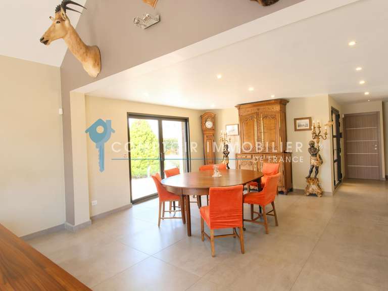 Maison Pacy-sur-Eure - 5 chambres - 270m²