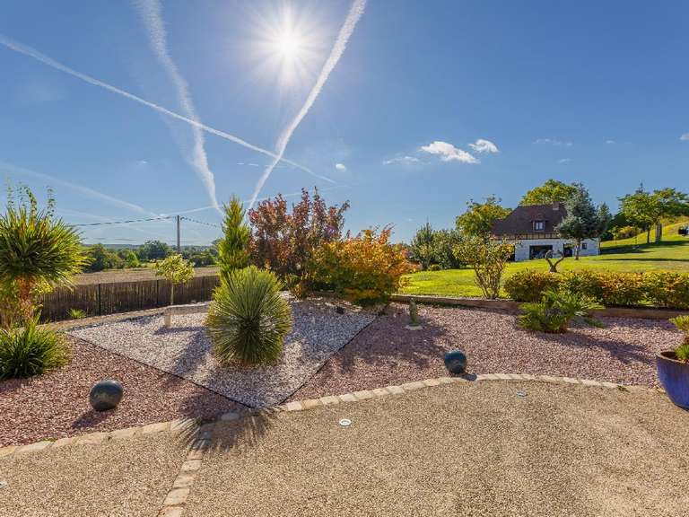 Maison Pacy-sur-Eure - 267m²