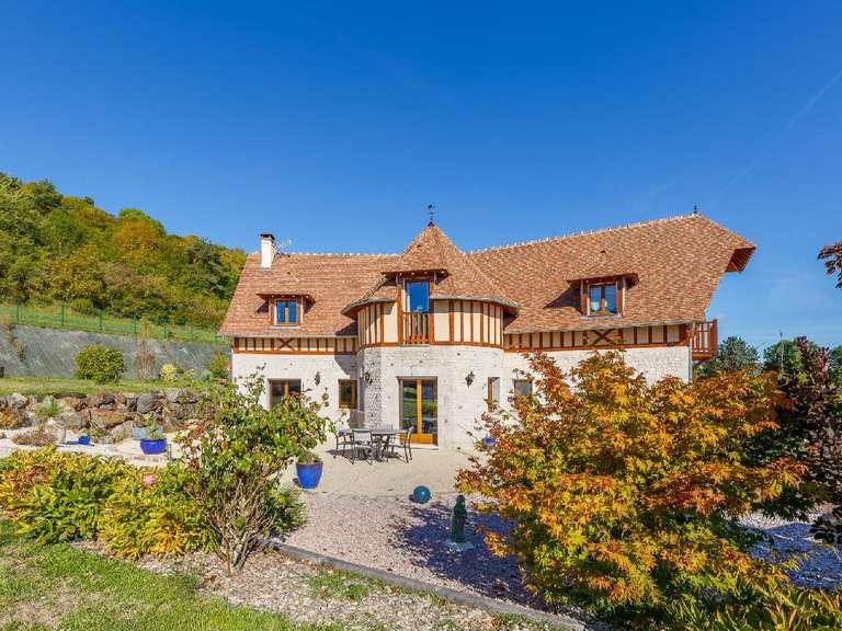 Maison Pacy-sur-Eure - 267m²