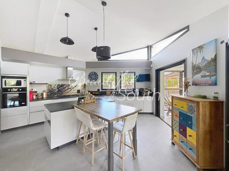 Villa Palau-del-Vidre - 3 bedrooms - 168m²