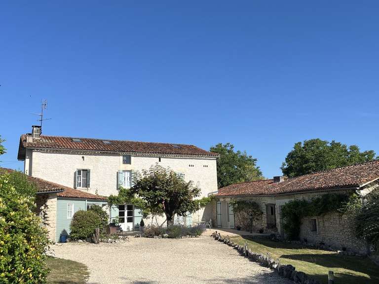 Maison Palluaud - 8 chambres - 218m²