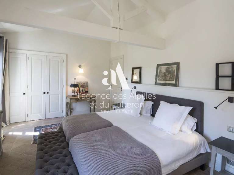 House Paradou - 7 bedrooms - 7000m²