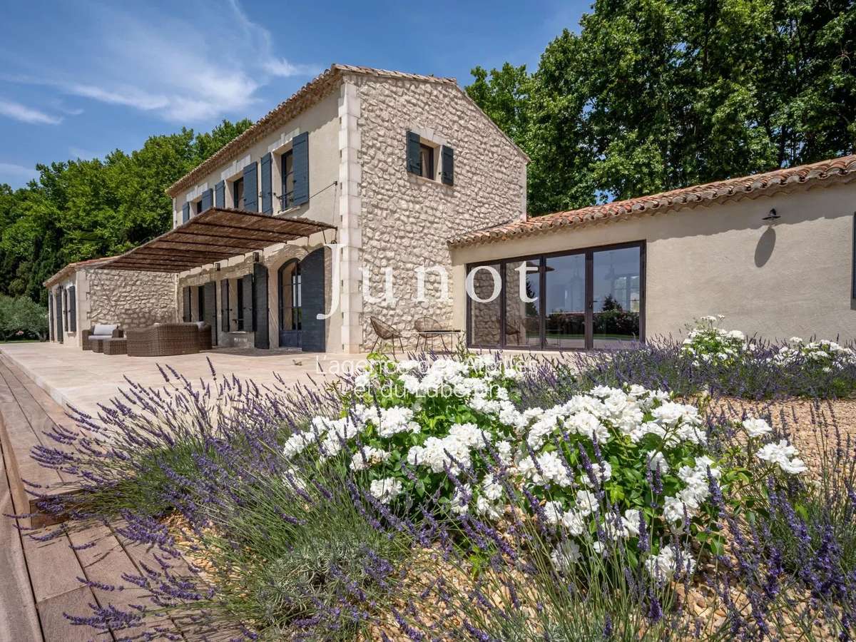 House Paradou