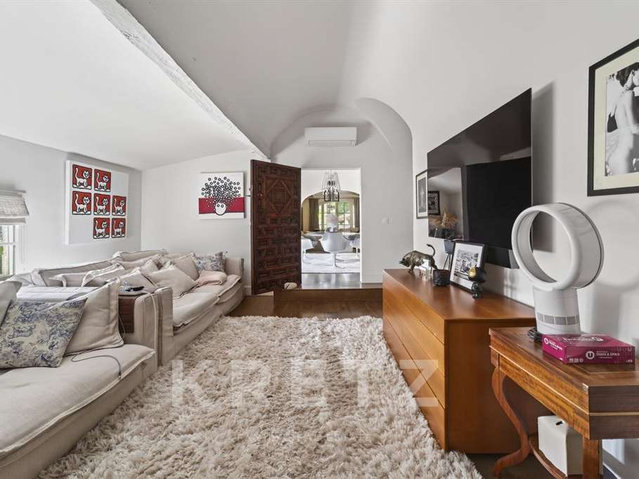 House Paradou