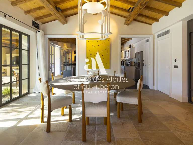 Propriété Paradou - 6 chambres - 400m²