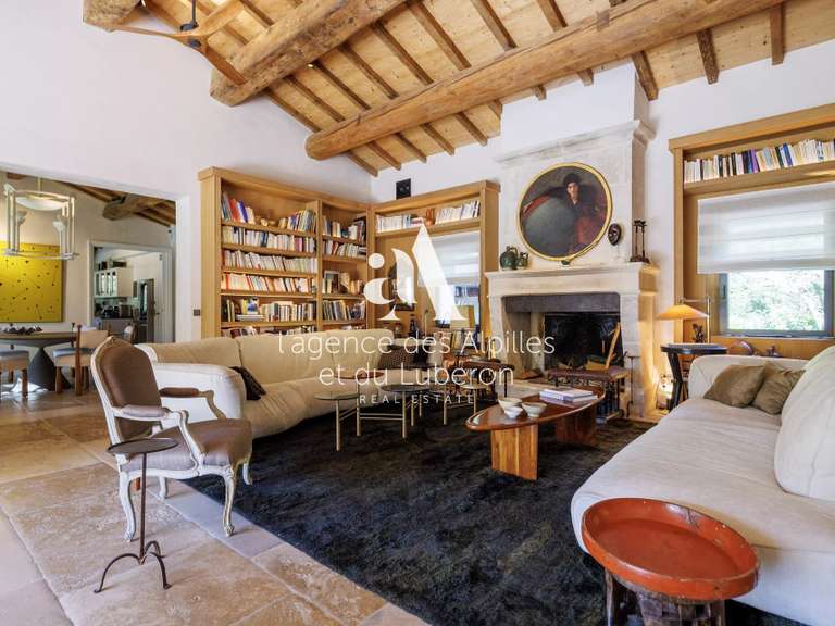 Propriété Paradou - 6 chambres - 400m²