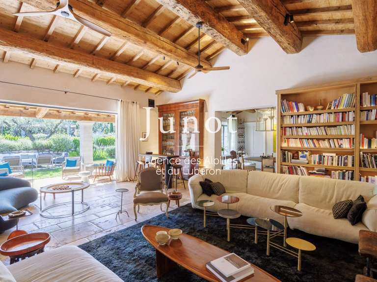 Propriété Paradou - 6 chambres - 400m²