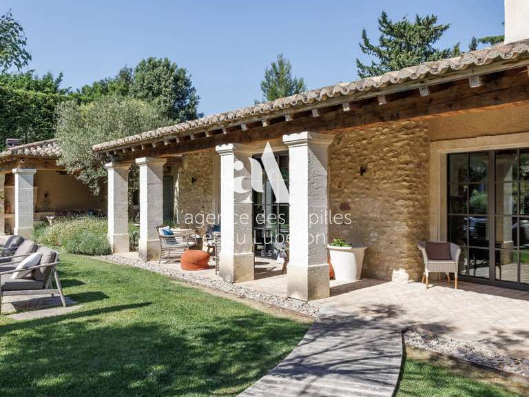 Propriété Paradou - 6 chambres - 400m²