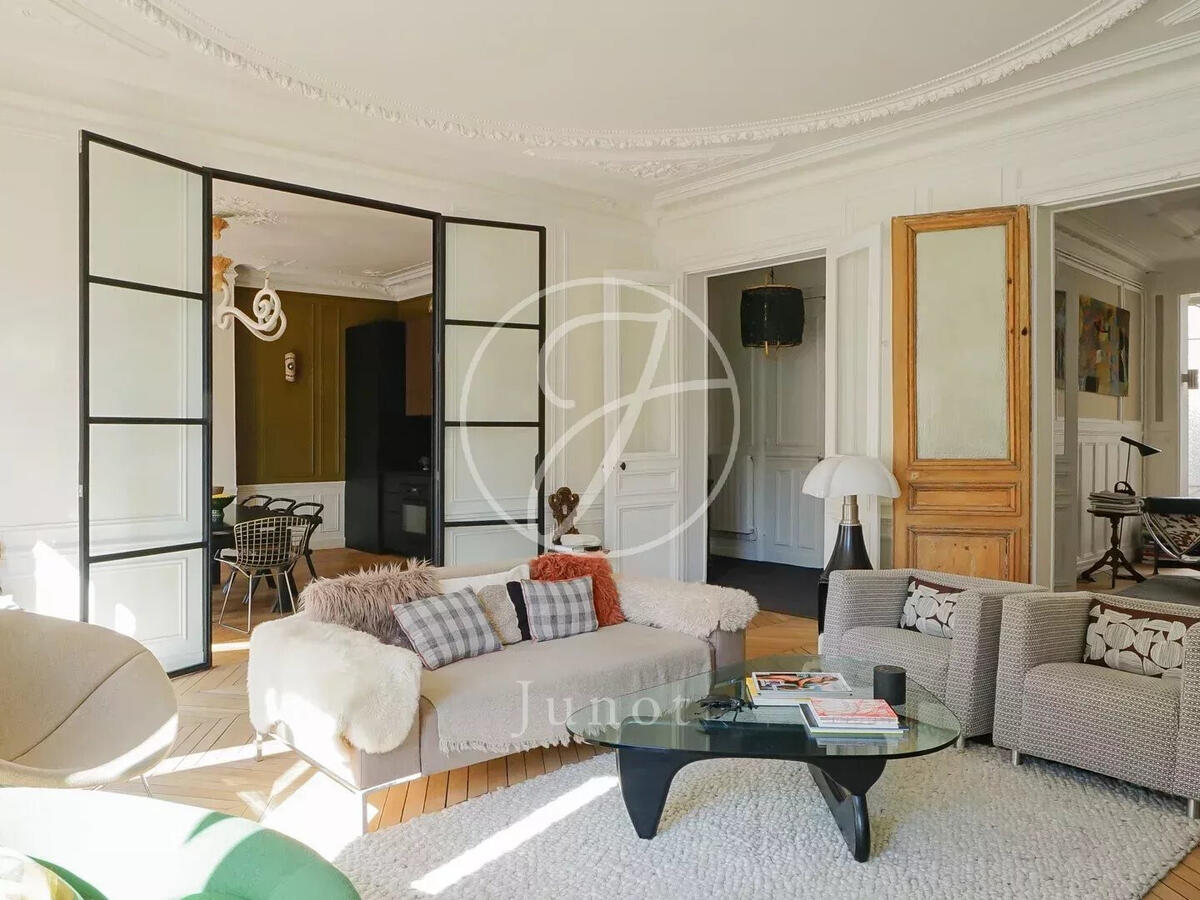 Apartment Paris 10e