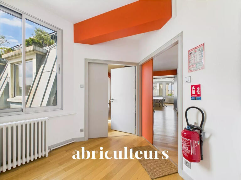 Appartement Paris 10e - 3 chambres
