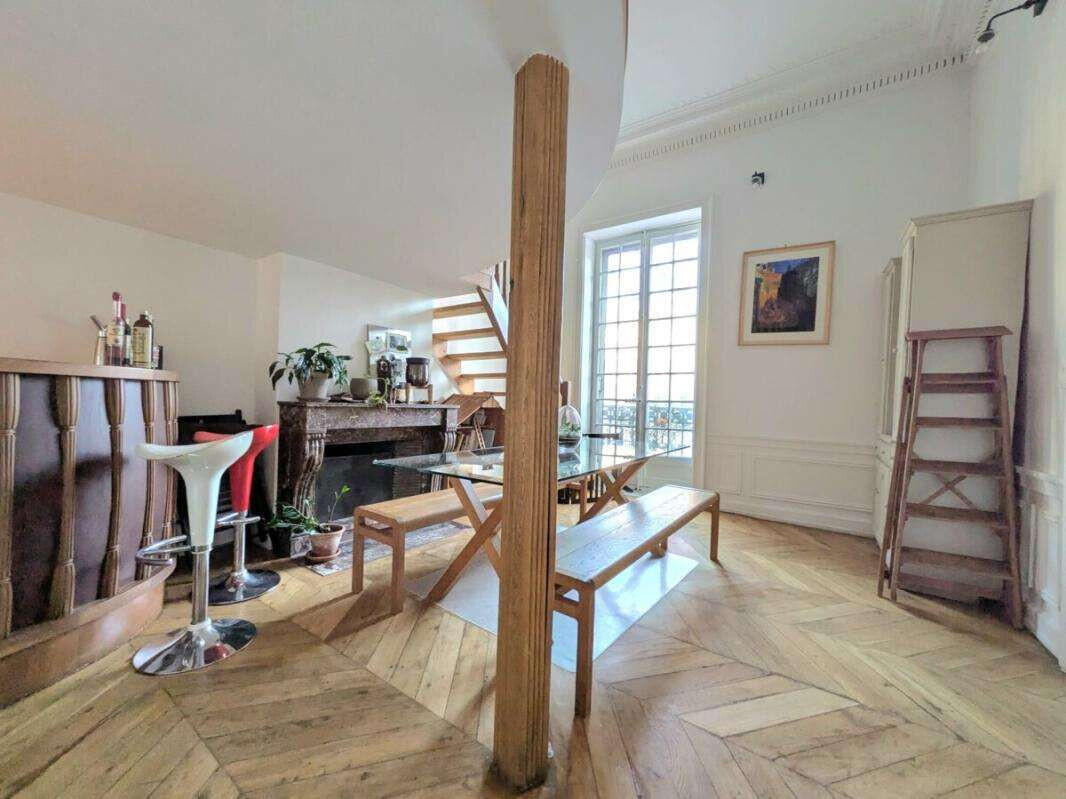 Apartment Paris 10e