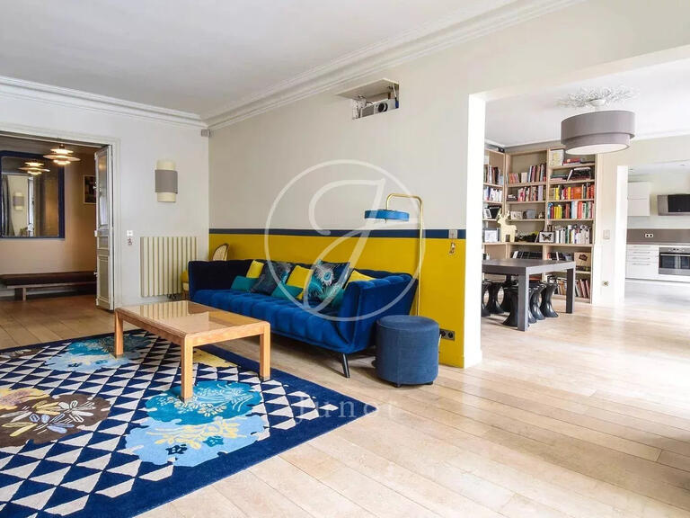 Appartement Paris 10e - 4 chambres - 190m²