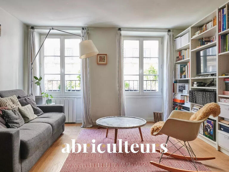 Appartement Paris 10e - 3 chambres - 87m²