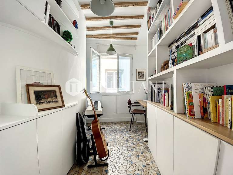 Appartement Paris 10e - 3 chambres - 105m²