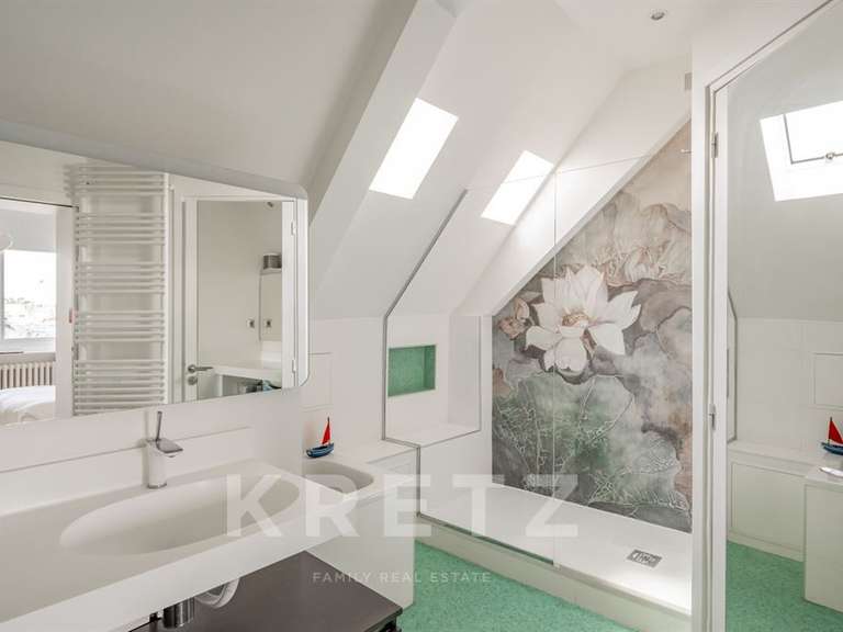Apartment Paris 10e - 3 bedrooms - 155m²